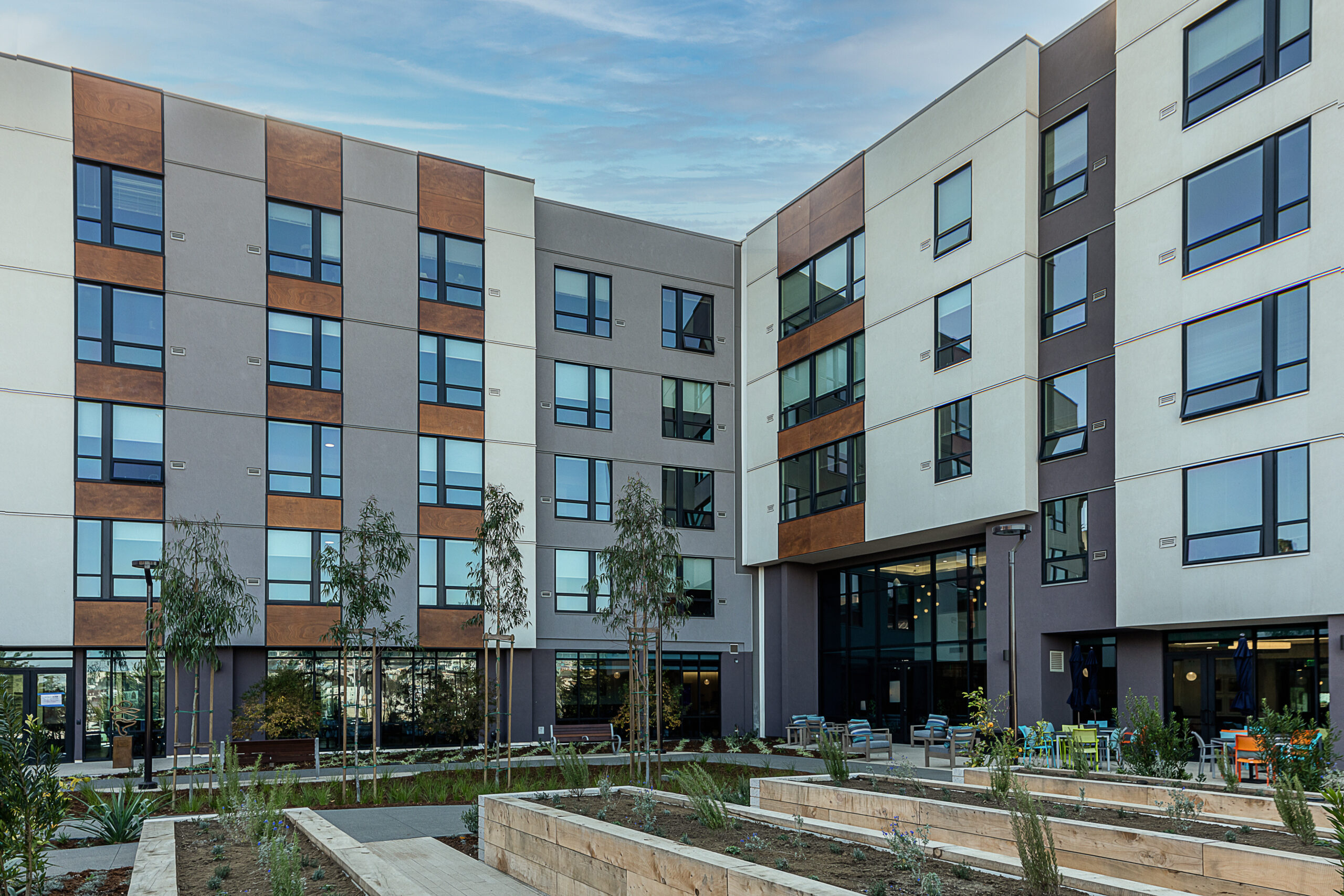 Avalon building in San Francisco displaying exterior lath and plaster, Wall and Ceiling Bureau